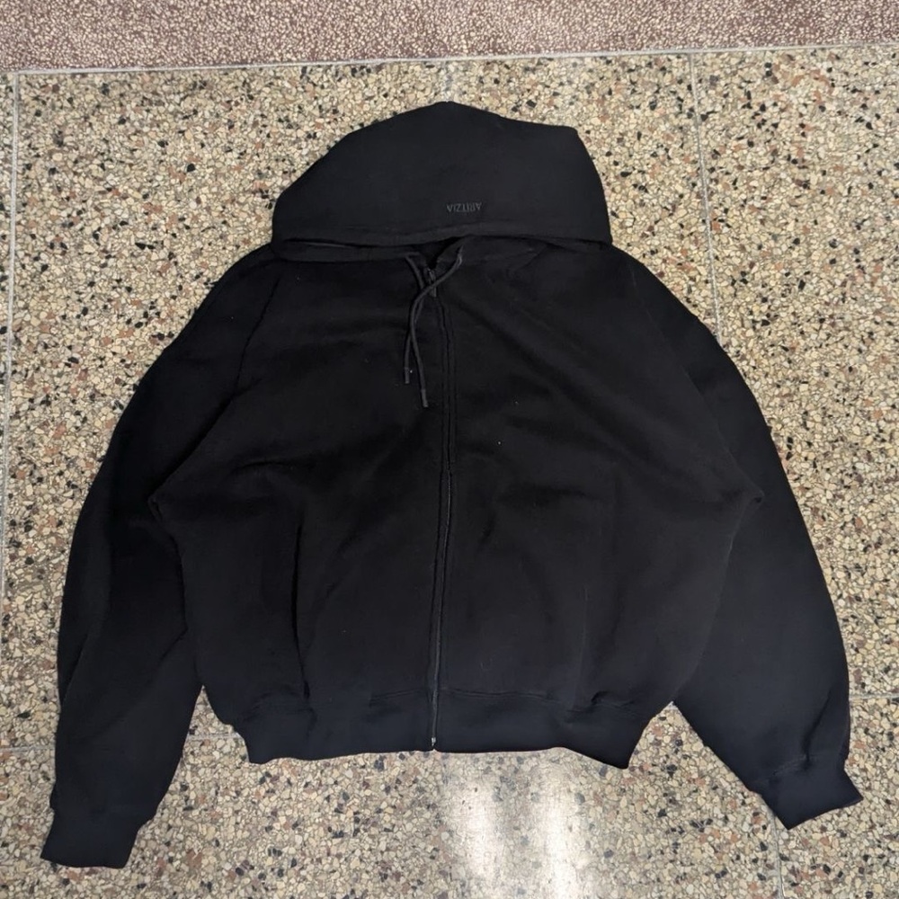Black Aritzia zip-up hoodie